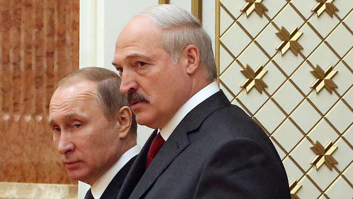 Łukaszenko chciał uniknąć spotkania z Putinem? "Miał symulować"