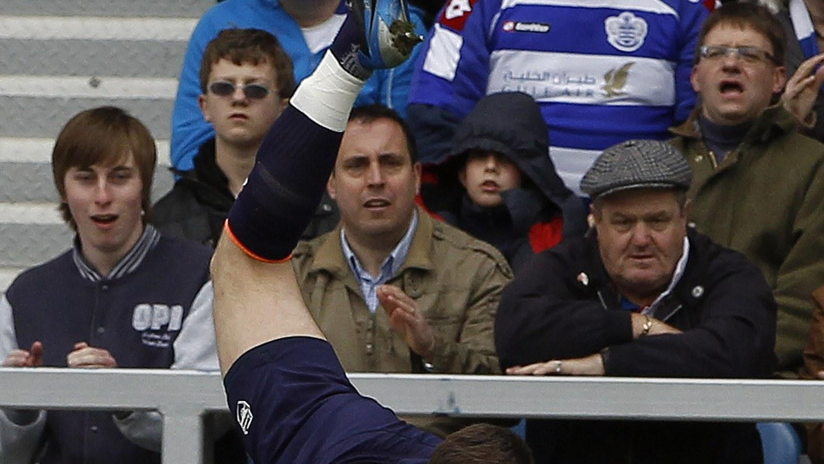 Queens Park Rangers pokonał Arsenal Londyn (2:1), przerywając świetną passę siedmiu kolejnych zwycięstw "Kanonierów". Wojciech Szczęsny nie miał nic do powiedzenia przy straconych bramkach, dlatego dostał przeciętne oceny od dziennikarzy.