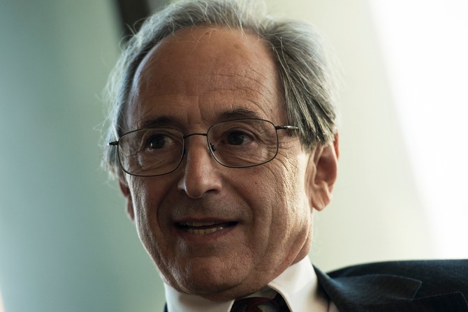 Dr Majkl Levit
