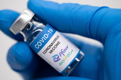 Nowy wariant Omikronu. Partner Pfizera zapowiada szczepionkę i liczy na poprawę wyników
