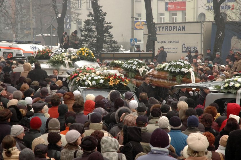 Pod gruzami hali legło nasze życie