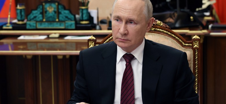 Tajemnicza luka w numeracji. Nieopublikowany dekret Putina miał dotyczyć gen. Surowikina...