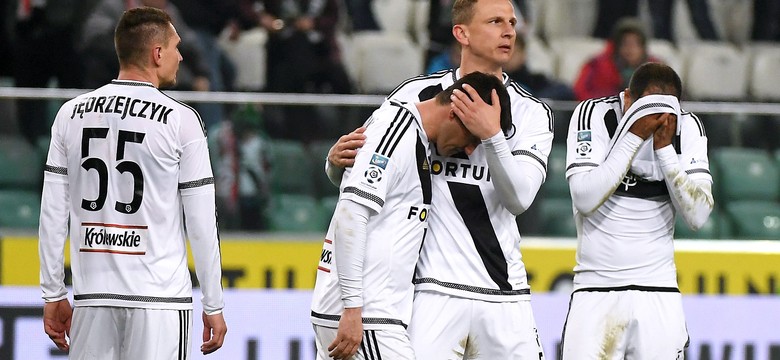 Lotto Ekstraklasa: Wstyd, wstyd, wstyd! Legia dostała srogie lanie od ostatniej drużyny w tabeli