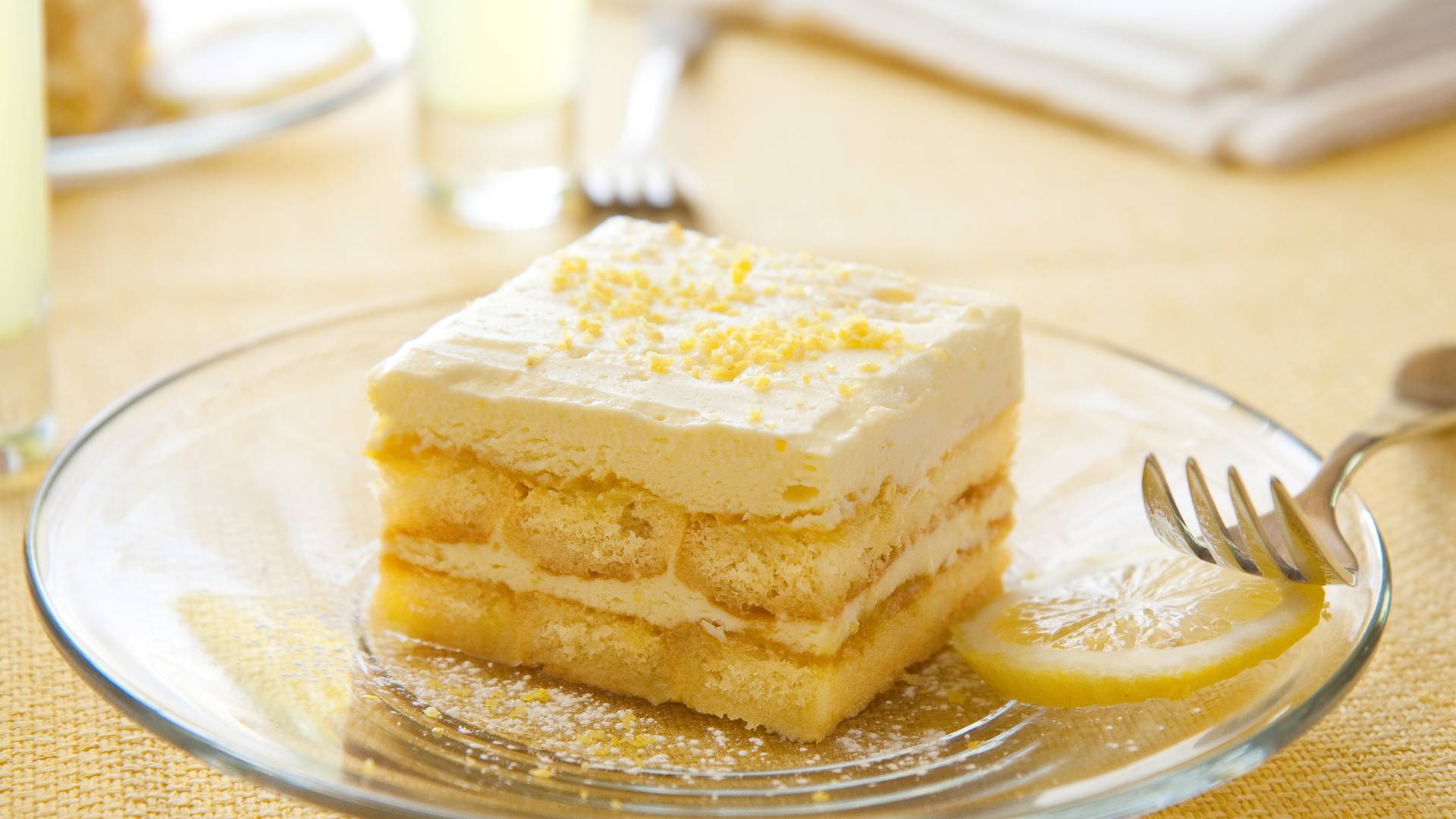 Limonćelo tiramisu je kolač bez jaja koji je pun vitamina C