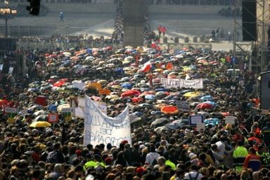 Tłumy żegnają papieża / 20.jpg