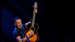 Burmistrz Nowego Jorku zapowiada koncert gwiazd na początek życia bez pandemii