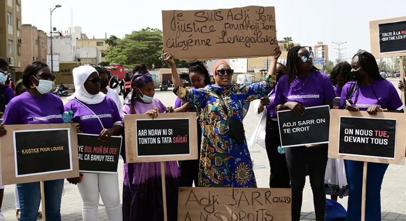 Manifestation du Collectif des féministes du Sénégal contre les violences faites aux femmes, le 3 juillet 2021, place de l’Obélisque, à Dakar © SEYLLOU-AFP