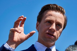 Bosak: Rząd chce obniżyć jakość ochrony zdrowia