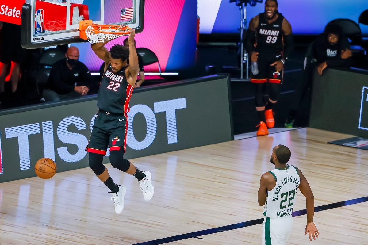 Jimmy Butler i Khris Middleton
