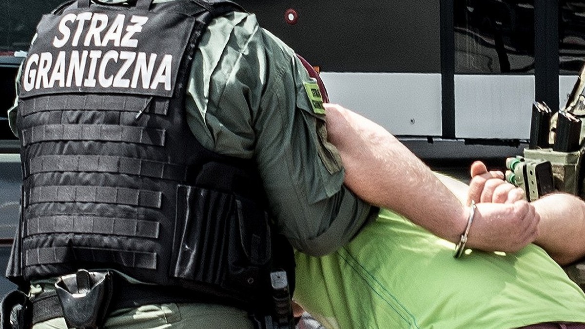 Brutalny gwałt zbiorowy i kradzieże. 51-letnia Ukrainka i czterech mężczyzn wydaleni z Polski