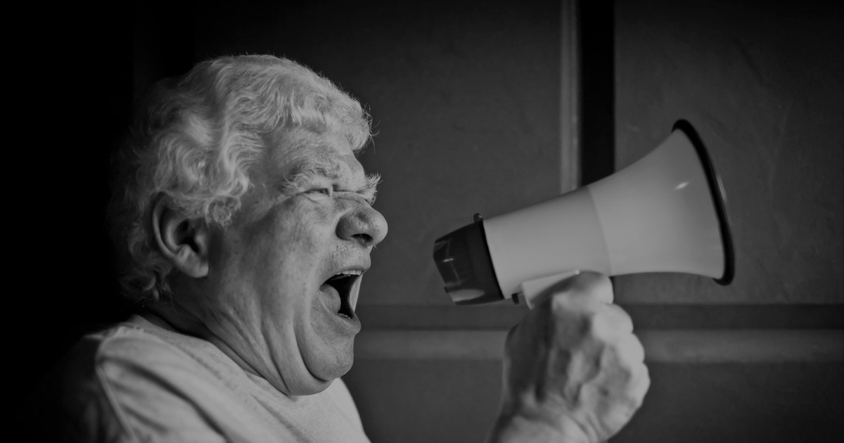 Tomasz Knapik. Nie żyje legendarny lektor. Sznapsbaryton z doktoratem Kultura