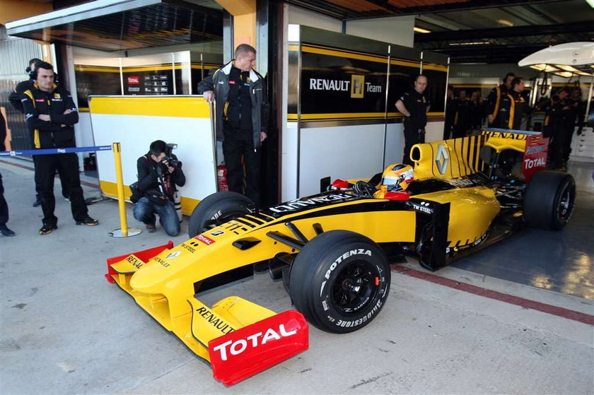 Renault po wskazówkach Roberta Kubicy zmienia ustawienia bolidu