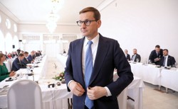 Morawiecki: Jeśli ktoś jest przeciw sankcjom na Rosję, czy są to Niemcy, czy Węgrzy, jesteśmy oburzeni