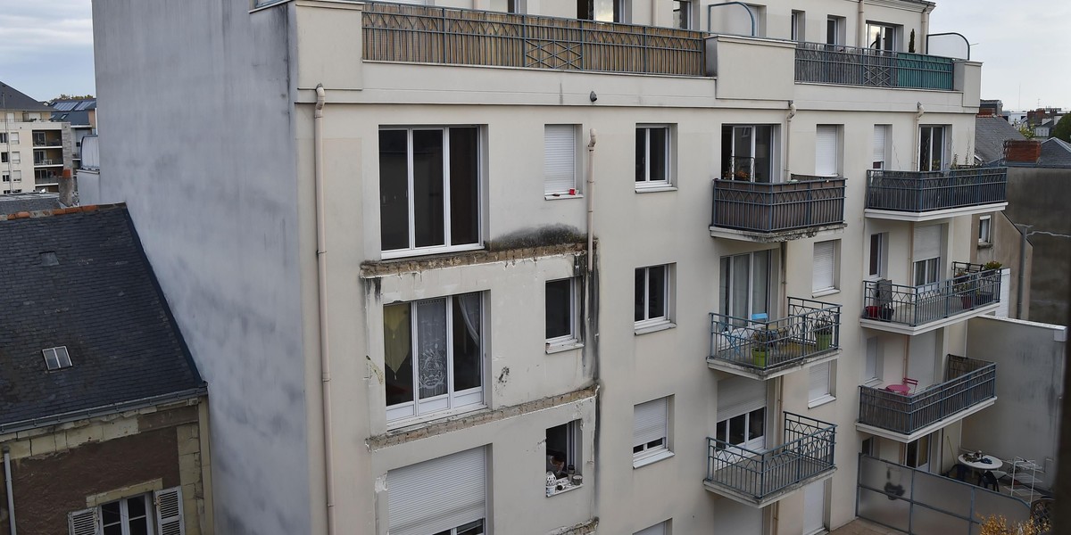 Francja. Pod studentami zarwał się balkon