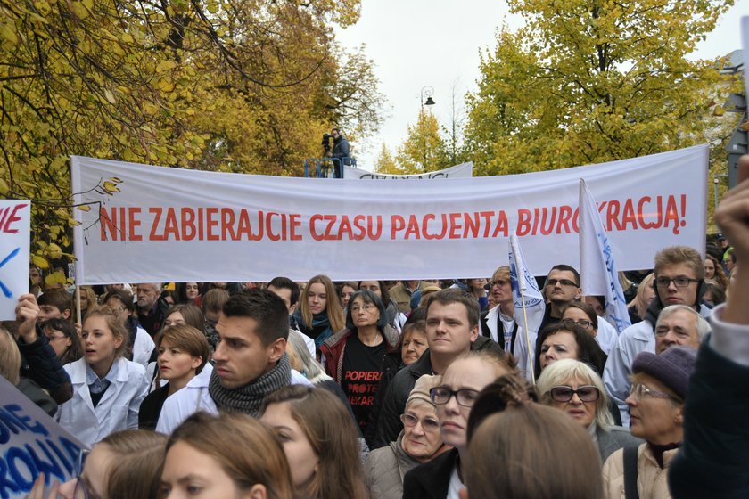 Protesty lekarzy rezydentów w całej Polsce