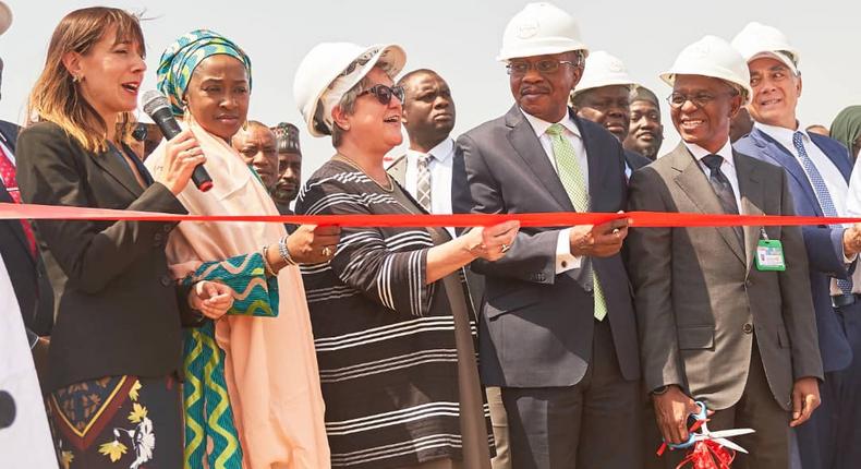 L-r Mary Beth Leonard US Ambassador, Mallam Nasir El Rufai Governor Kaduna State, Godwin Emiefiele CBN Governor, Yusuf Zailani Deputy Speaker of the House of Assembly, Executive Secretary KADIPA Umma AbokiMira Mehta CEO Tomato Jos 