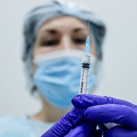 Jó hír érkezett a Pfizer megerősítő oltásáról