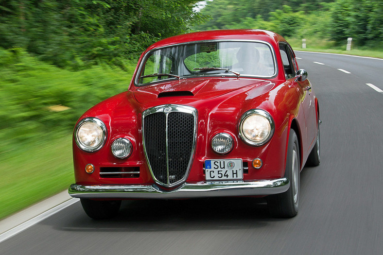 17 – Lancia Aurelia GT (1951-58)