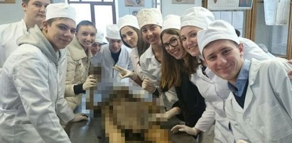 Bezduszne selfie studentów medycyny