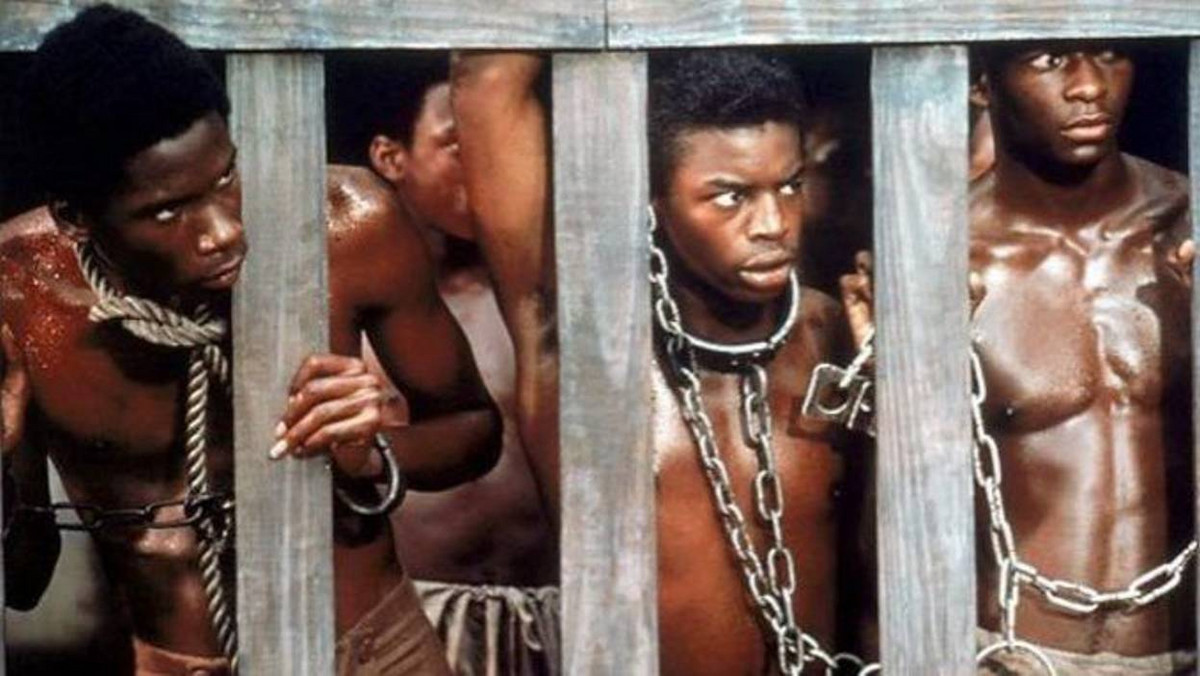 LeVar Burton, który w latach 70. wcielił się w postać młodego Kunty Kinte w legendarnym serialu "Korzenie", uważa, że to najlepszy moment na nakręcenie nowej wersji telewizyjnej opowieści o niewolnictwie w USA.