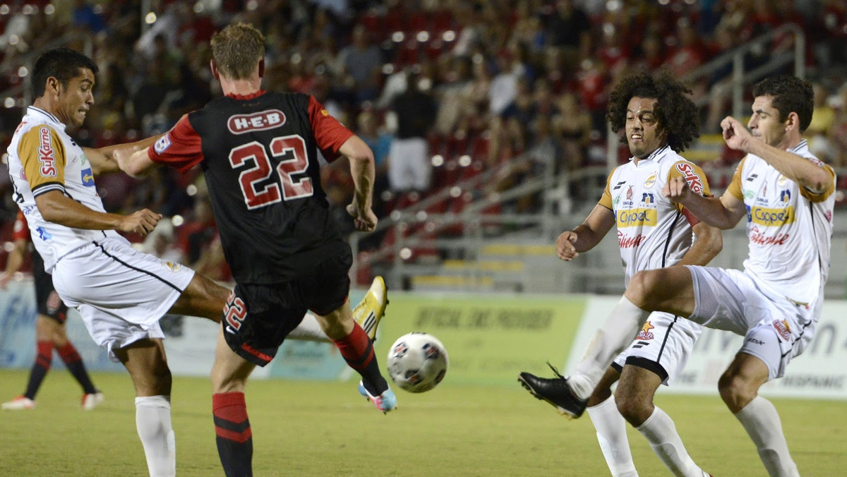 W meczu ligi NASL (druga klasa rozgrywkowa) San Antonio Scorpions ulegli Fort Lauderdale Strikers. Bramkę dla gospodarzy zdobył Tomasz Zahorski.