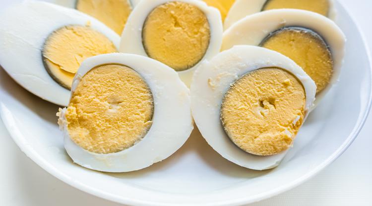 Vajon meg lehet enni a főtt tojás sárgáját, ha az zölddé vált? Fotó: Getty Images