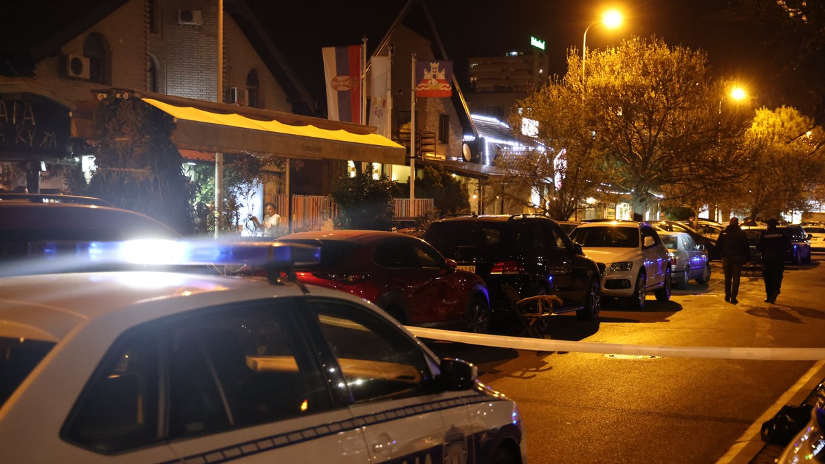 Dvojica radnika kladionice ranjena u pucnjavi u Mirijevu, jedan pokušao da obuzda napadača