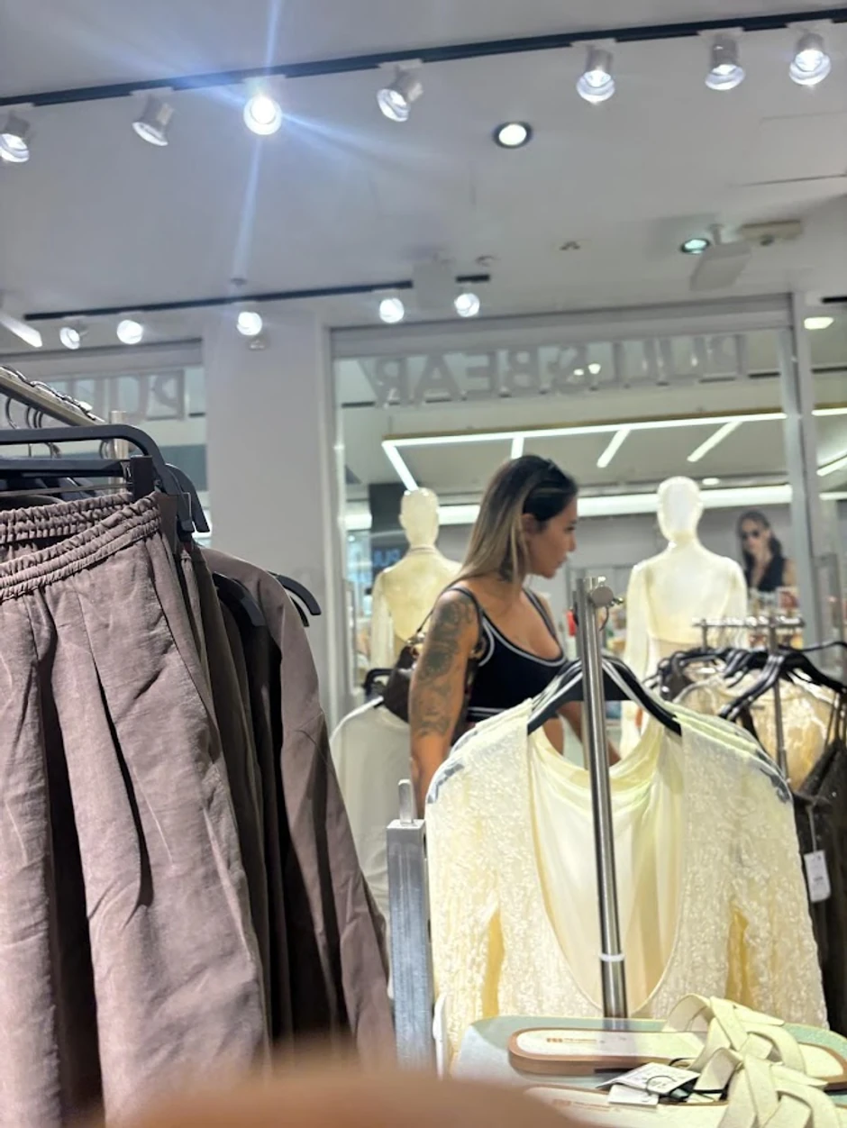 Aneli Ahmić u šopingu