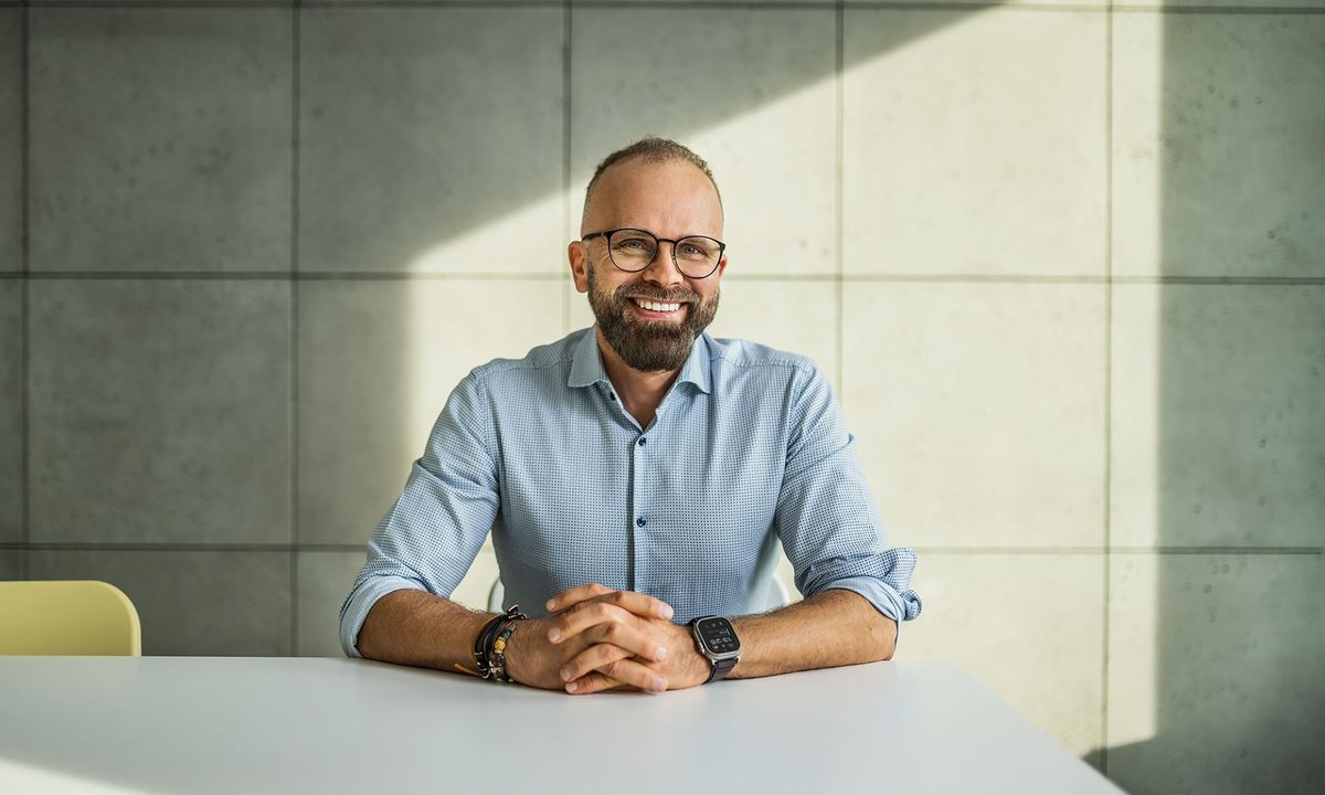 Świat bez barier: czy technologia pozwoli nam wreszcie mówić jednym głosem?