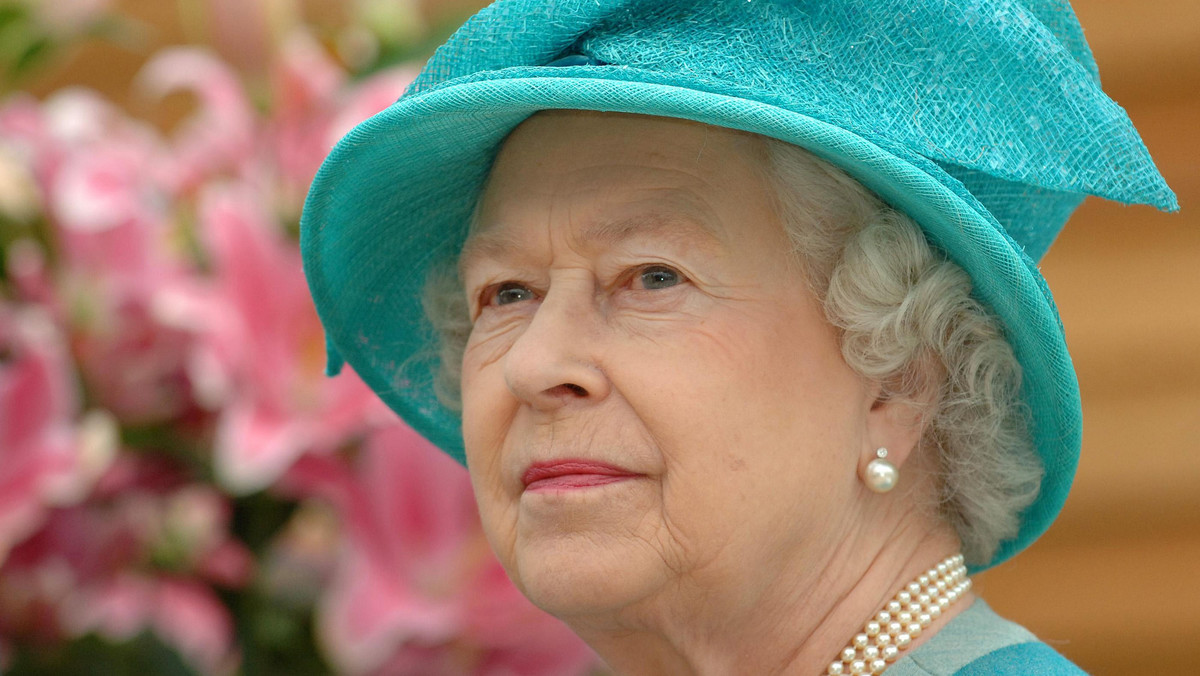 Królowa Elżbieta II pokazała ogrody w Pałacu Buckingham