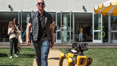 Jeff Bezos Boston Dynamics