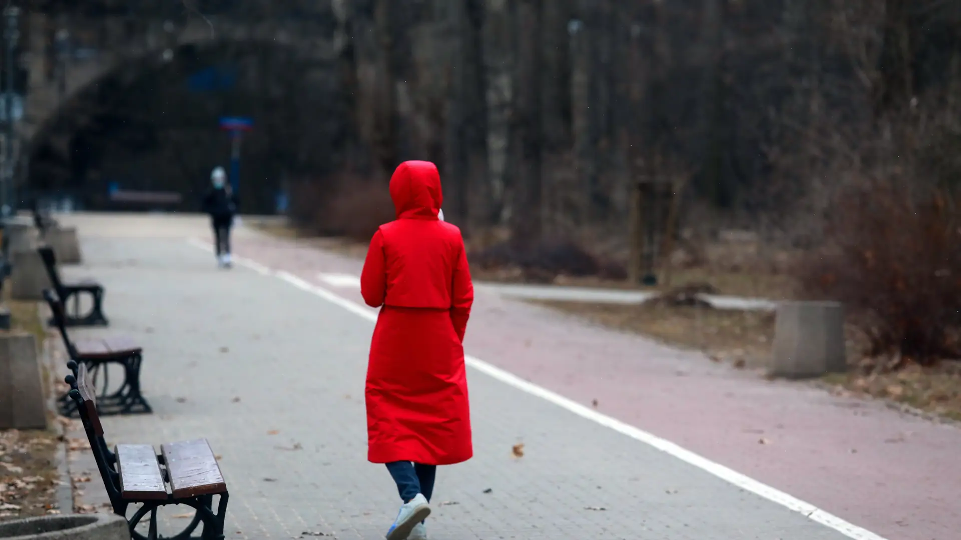 "Żyję od wypłaty do wypłaty". Co piąty z nas nie ma oszczędności