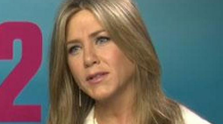 Jennifer Aniston csúnyán átverte az őt faggató riportert - videó!