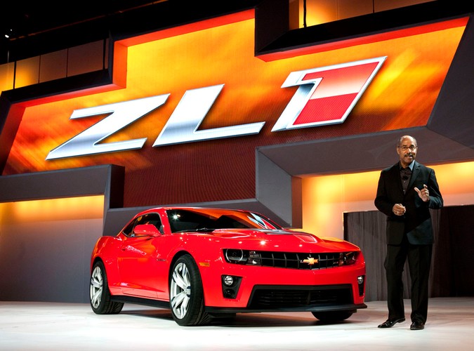 Oto chevrolet camaro ZL1 - amerykańska maszyna do produkcji adrenaliny i palenia opon; zadebiutowała podczas salonu samochodowego w Chicago. Dzięki doładowanemu silnikowi V8, o mocy 550 KM, model camaro ZL1 będzie najszybszym modelem w rodzinie camaro, jaki kiedykolwiek znalazł się w ofercie marki Chevrolet.