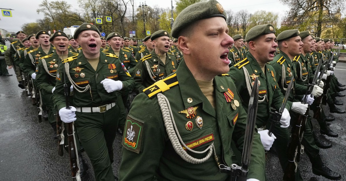 Biorą ślub i czekają na śmierć żołnierza. W Rosji kwitnie przerażający proceder