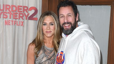 Jennifer Aniston i Adam Sandler podbijają serca internautów. To nagranie jest hitem sieci