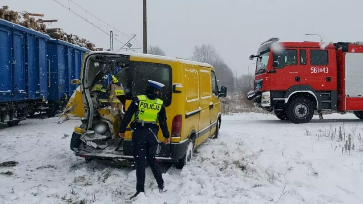 Wypadek na przejeździe w Pieczyskach