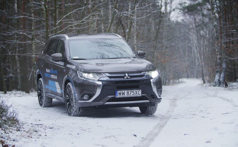 Mitsubishi outlander PHEV 2016