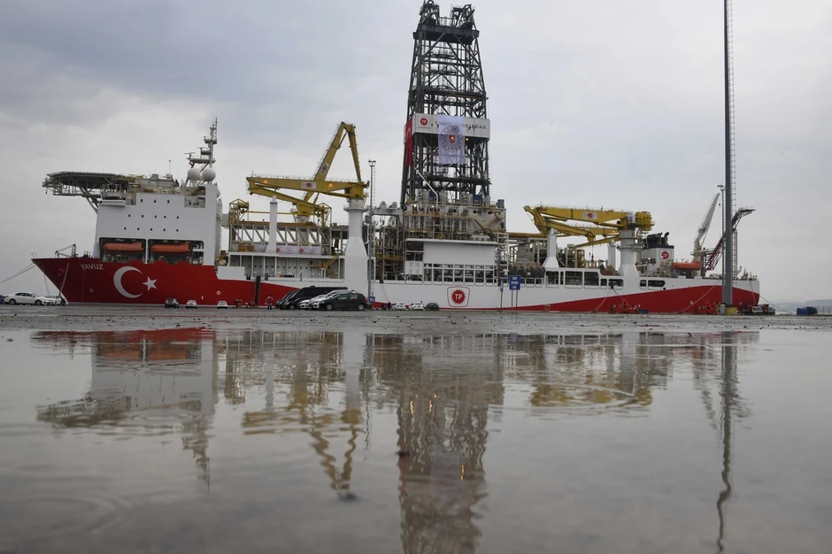 Turska plutajuća platforma Javuz