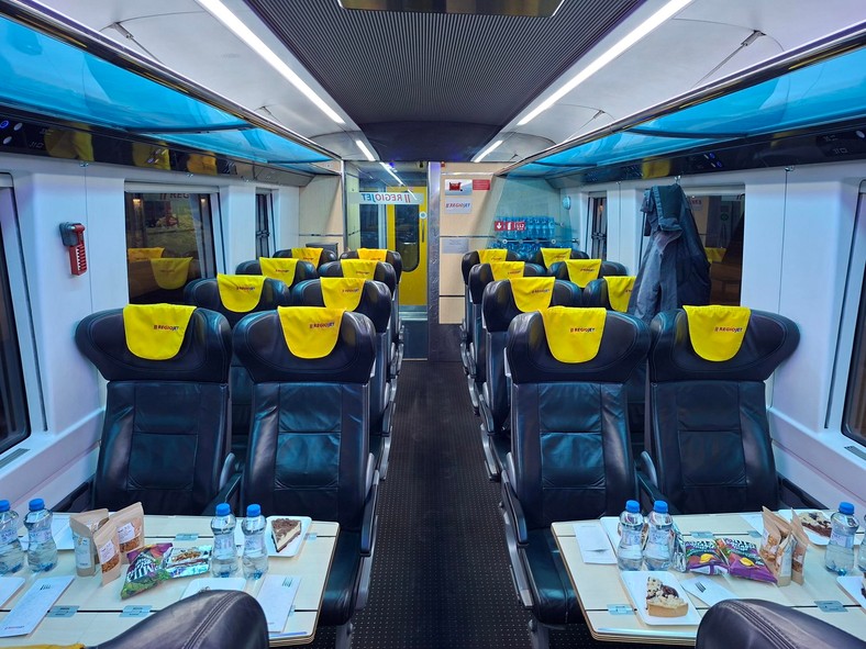 Wnętrze pociągu RegioJet