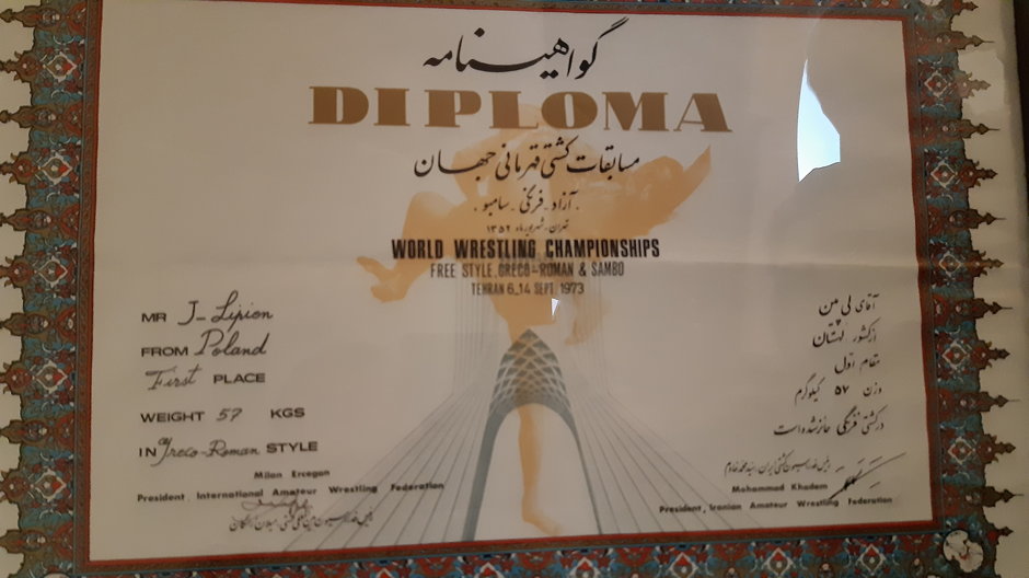 Dyplom dla Józefa Lipienia za zdobycie złotego medalu MŚ w Teheranie