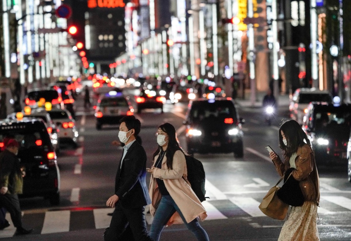 Koronawirus w Japonii. Ponad 10 tys. zakażeń, premier apeluje o pozostanie w domach