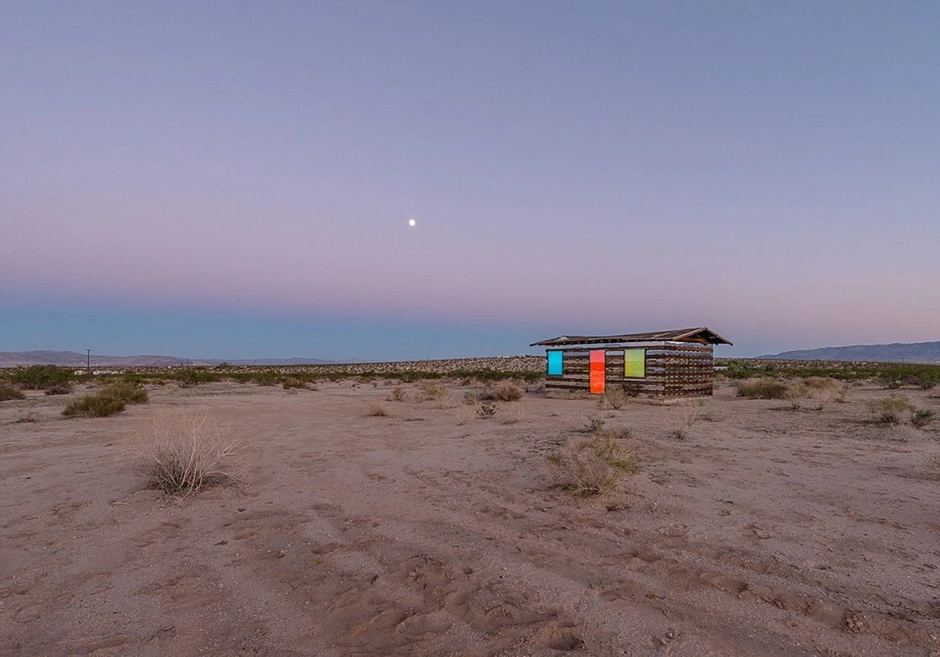 Ovako "Kuća od ogledala" izgleda uveče (FOTO: Steve King)