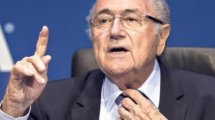 Elképesztő! 4 milliárdos végkielégítést kap Blatter