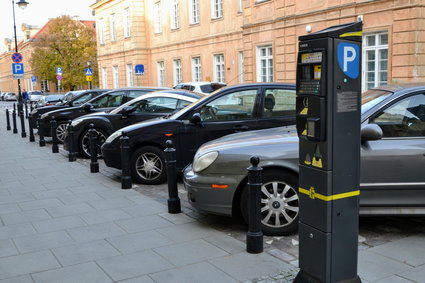 Warszawa chce podwyższyć opłaty za parkowanie. Nowe stawki w 2020 roku