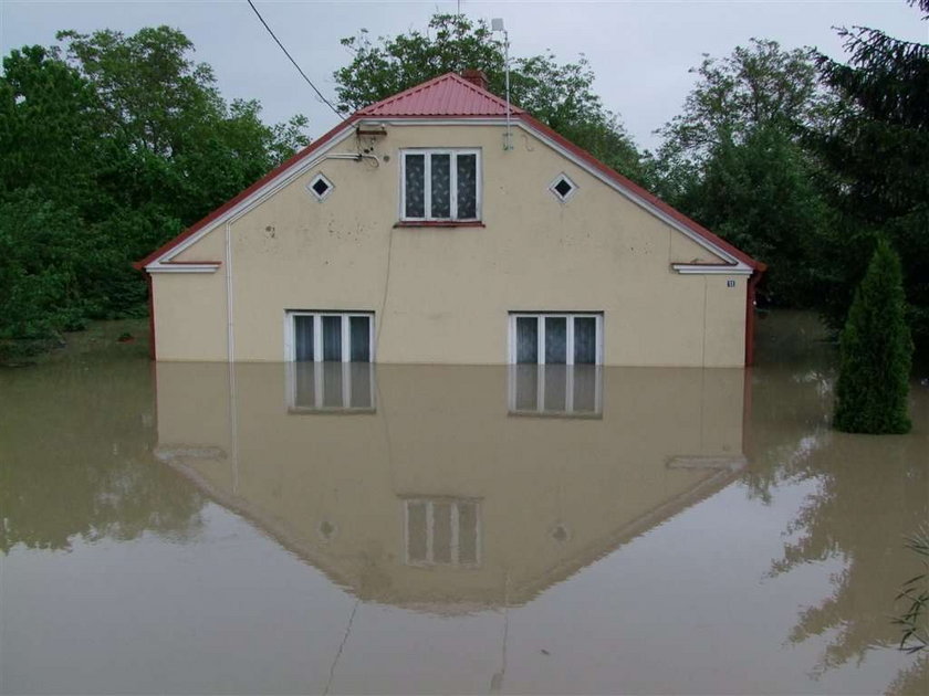 Woda zalewa Polskę