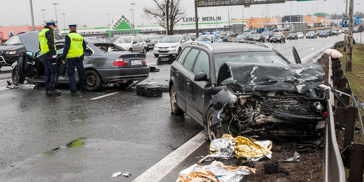 Wypadek przy zjeździe z A4