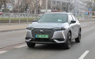 DS 3 Crossback E-Tense – hipster z prądem 