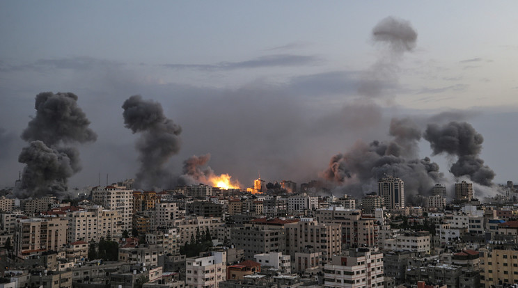 Már több mint 900-an haltak meg az izraeli összecsapásokban /Fotó: MTI/EPA/MOHAMMED SABER