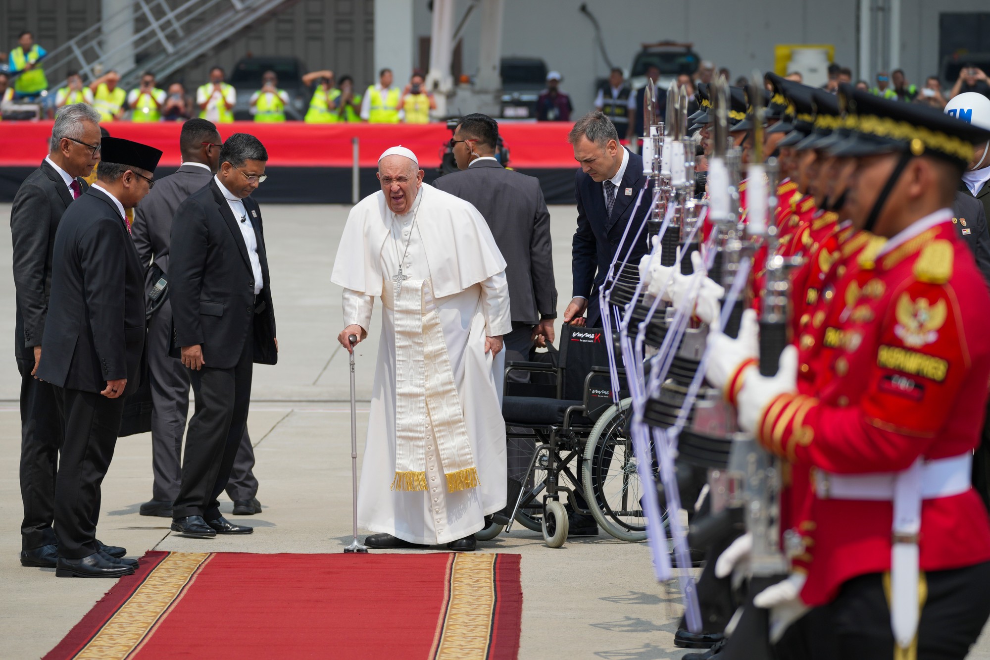 Papuu-Novú Guineu, Východný Timor a Indonéziu mal František pôvodne navštíviť už v roku 2020.